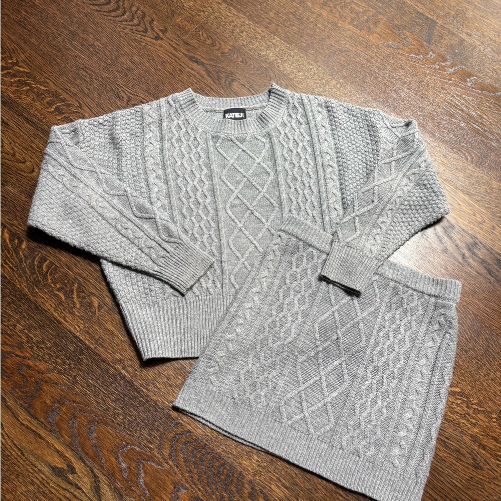 Katie J NYC Gray Cable Knit Sweater and Skirt Set Girls Medium/10, like new
